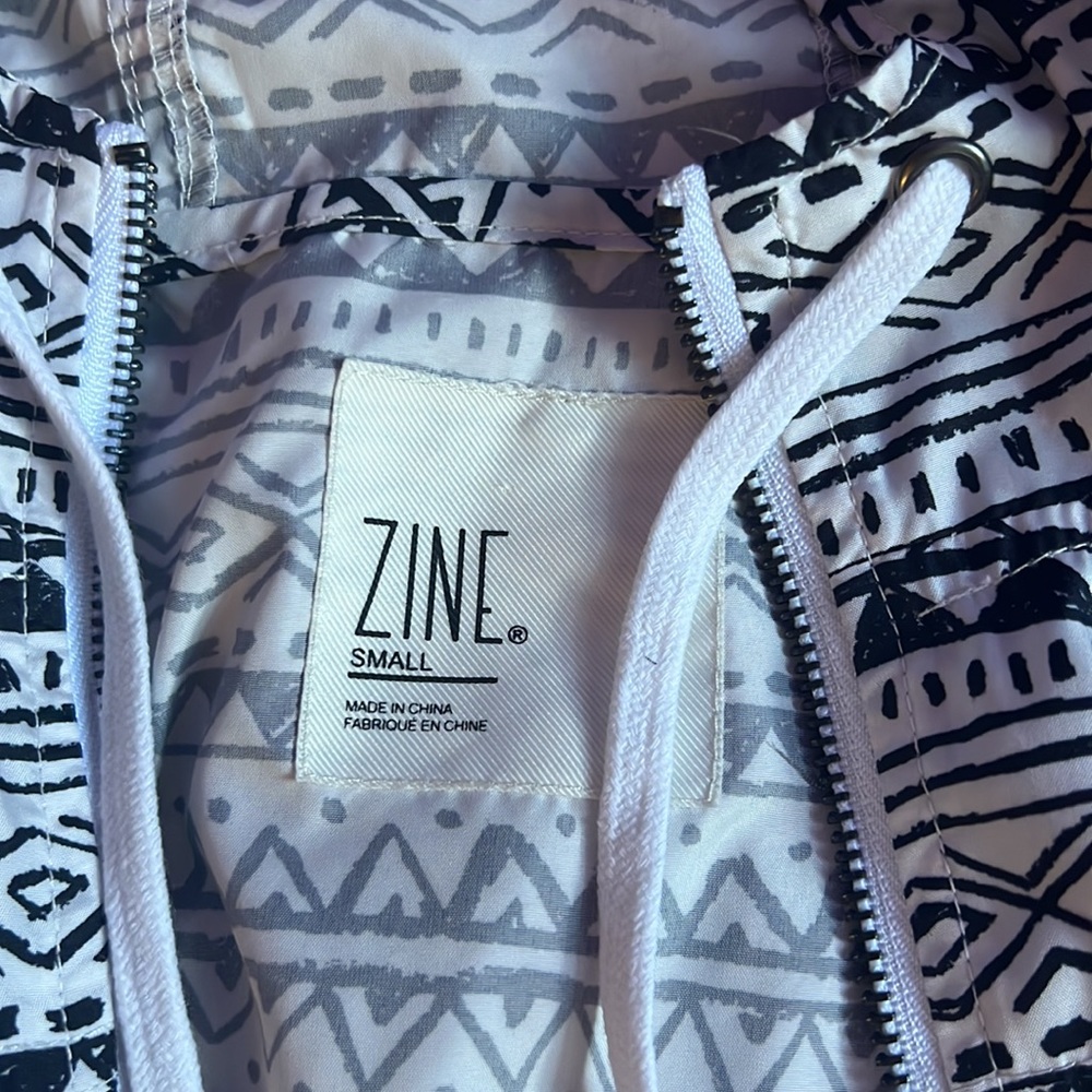 Zine jacket - Picture 2 of 4